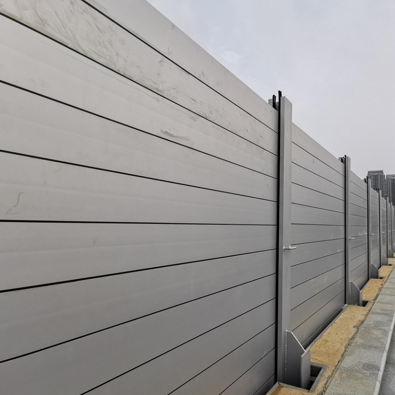 �ƶ�����ǽ